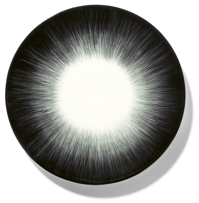 Ann Demeulem. De Teller D17,5 cm Dé Off-White Black Var 5