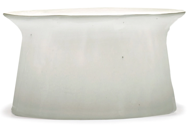 La Mère Teller tief grosser Fuss D19.5 H11 cm Off White