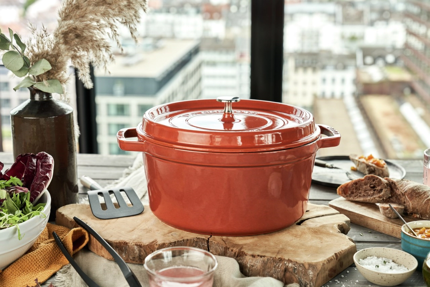 Cocotte 28 cm, ronde, cannelle, fonte 6.7l