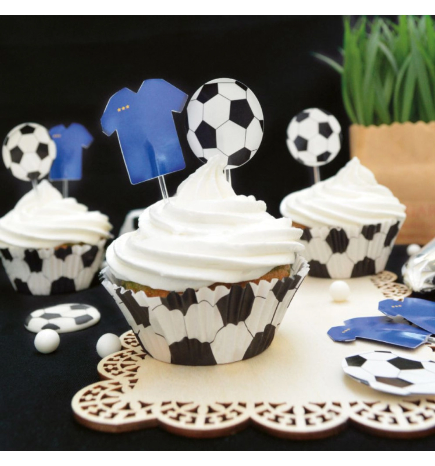 24 Stk. Cupcake Förmchen und 24 Cake Toppers